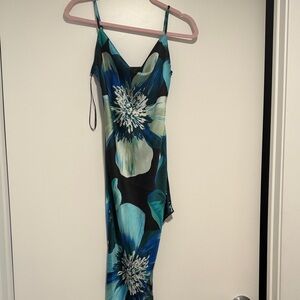 Forever 21 Blue Floral Midi Dress
